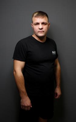 Инструктор групповых программ Мишин Михаил