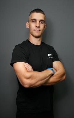 Инструктор тренажерного зала Лысенко Александр