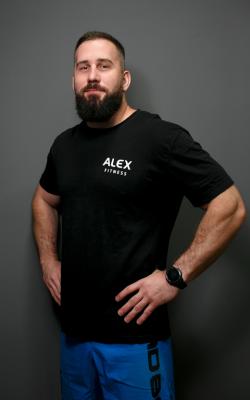 Инструктор тренажерного зала Бондаренко Александр