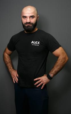 Инструктор тренажерного зала Вердян Александр